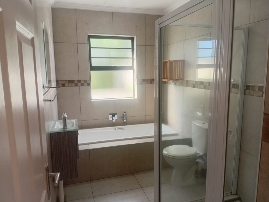 To Let 2 Bedroom Property for Rent in Selborne Eastern Cape